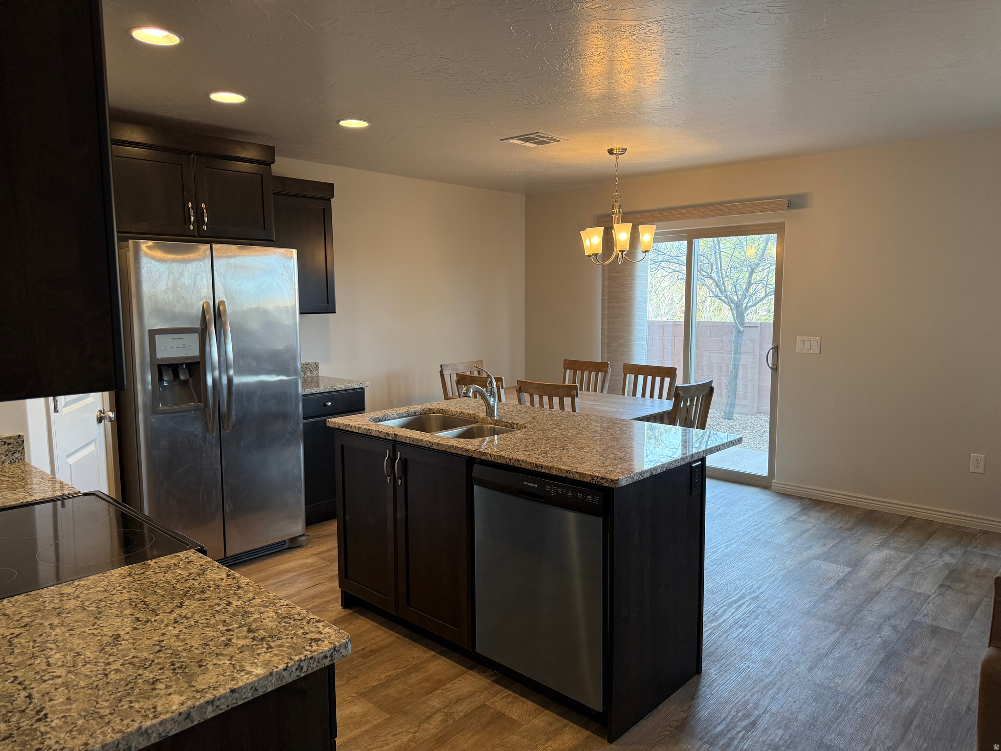 FOSSIL HILLS TOWNHOMES PH 2 - Residential