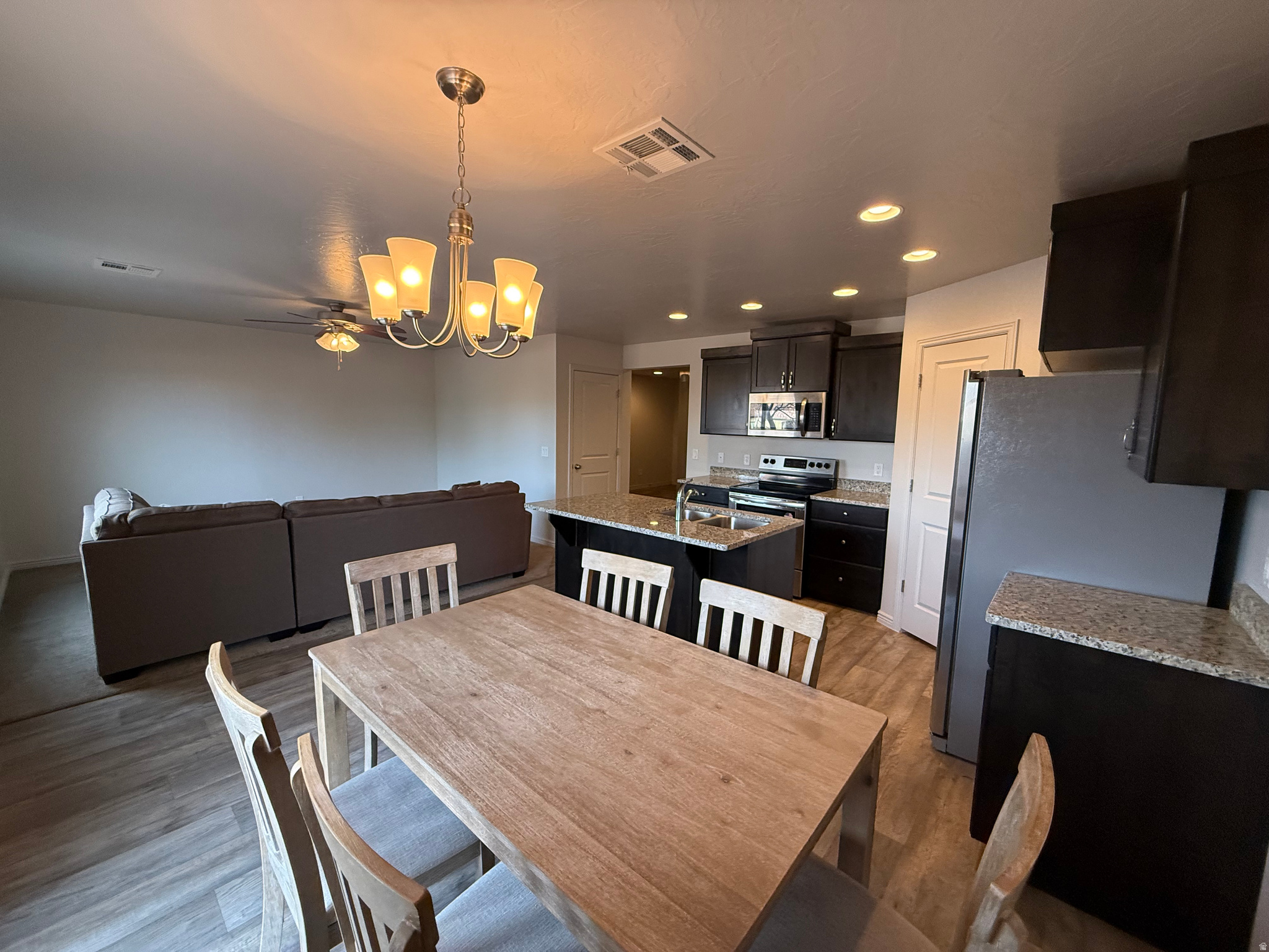 FOSSIL HILLS TOWNHOMES PH 2 - Residential