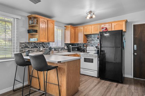 Tiny photo for 3421 W BRETT AVE, West Valley City, UT 84119 (MLS # 2156391)