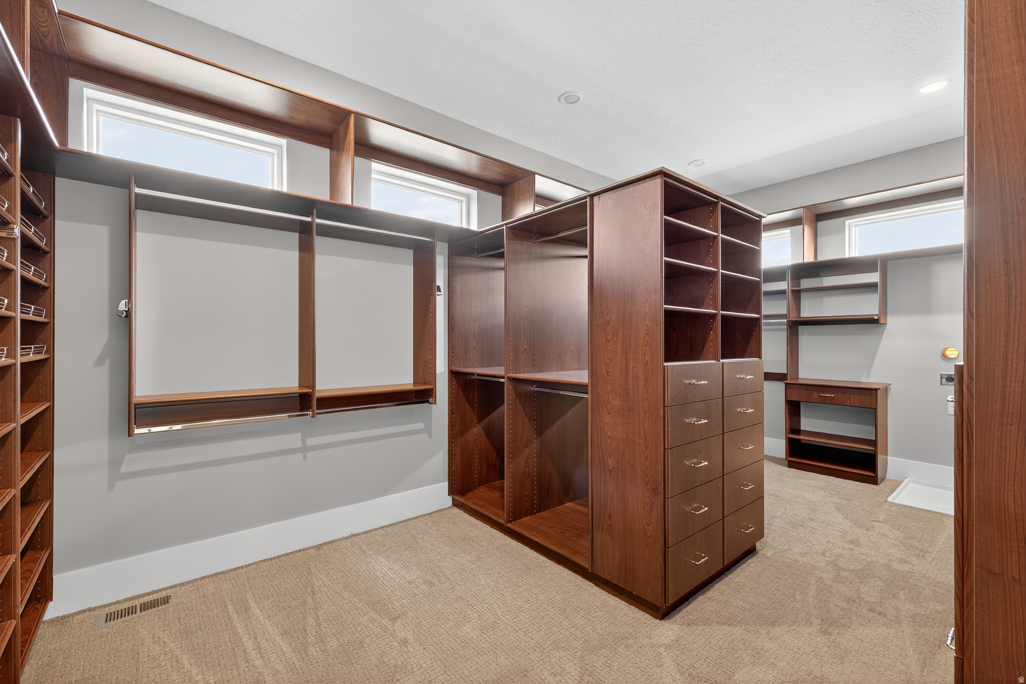 WESTVIEW - Residential