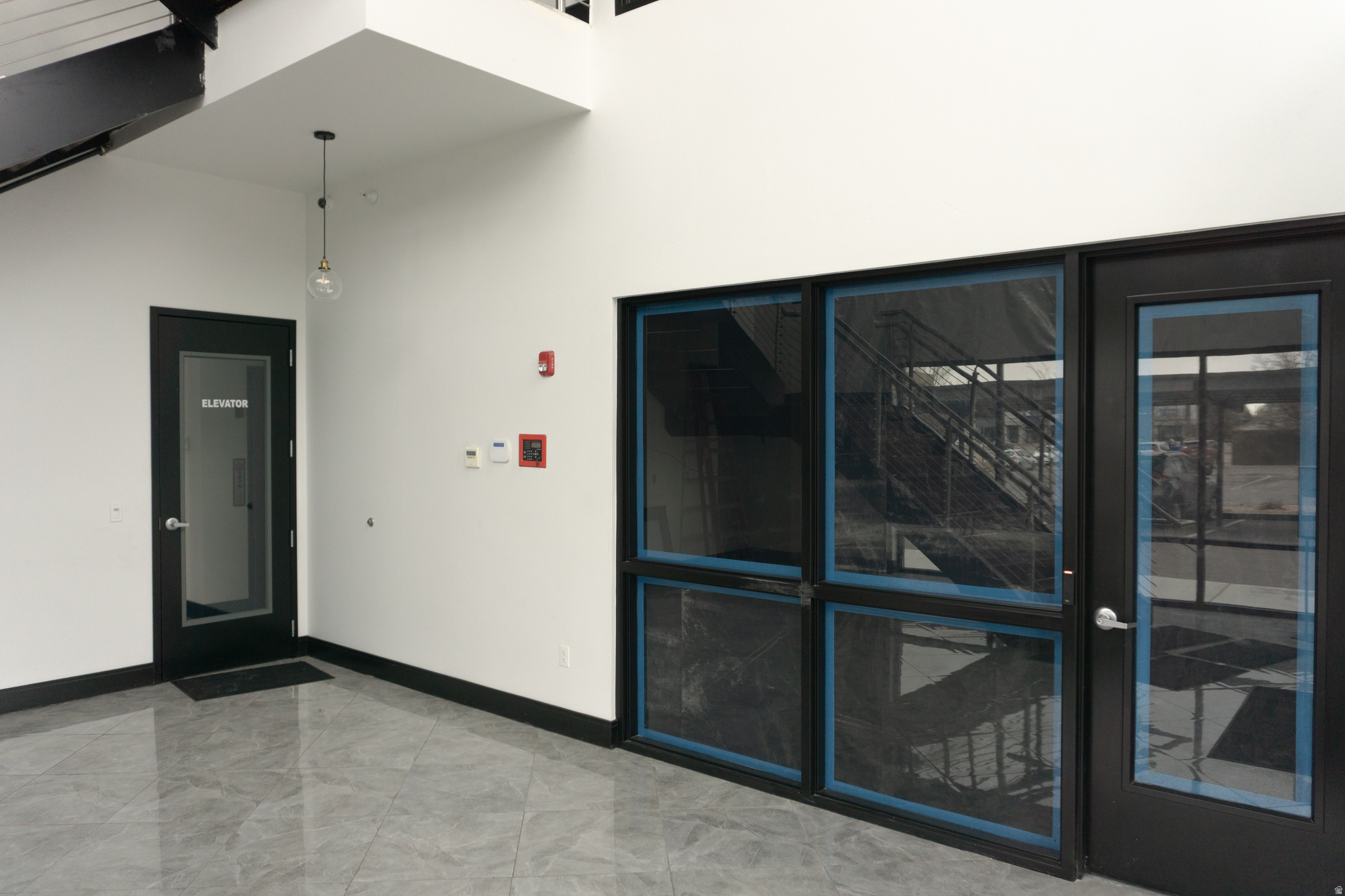 OVERLOOK - Commercial Lease