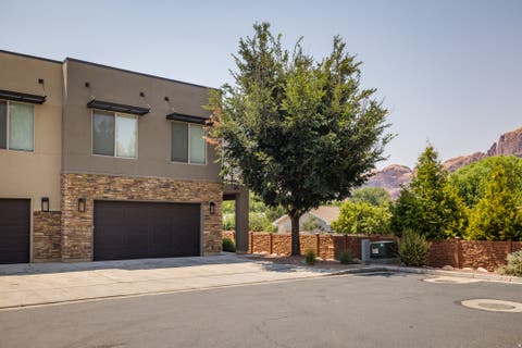 Townhouse For Sale - 673 W 470<br/> Moab, UT 84532