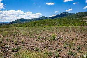 SKYRIDGE SUBDIVISION - Land