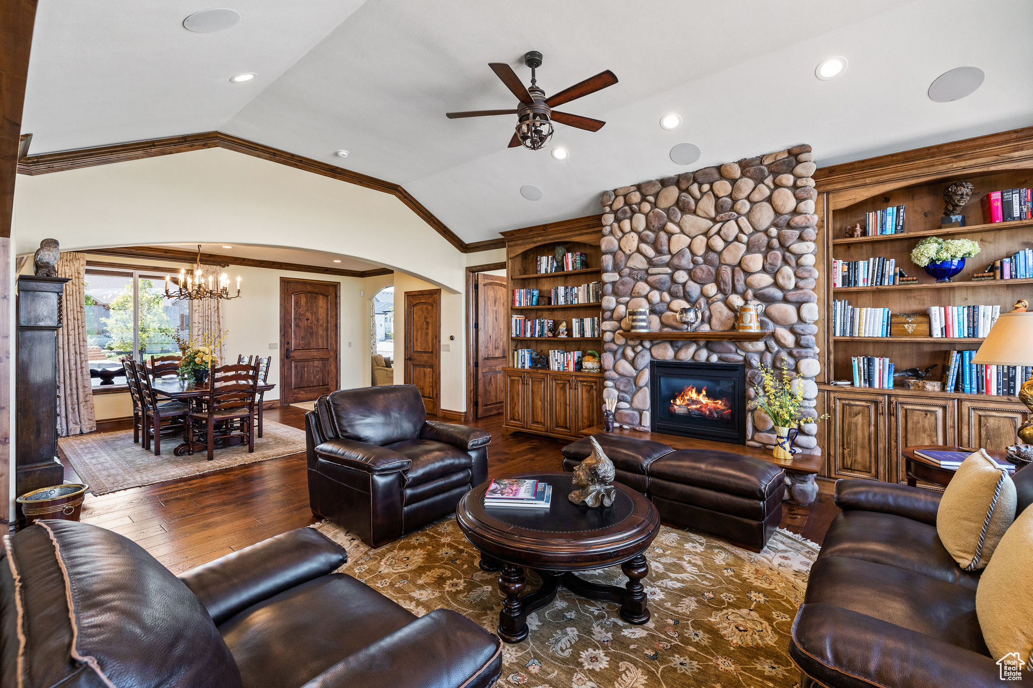 SARATOGA SPRINGS - Residential