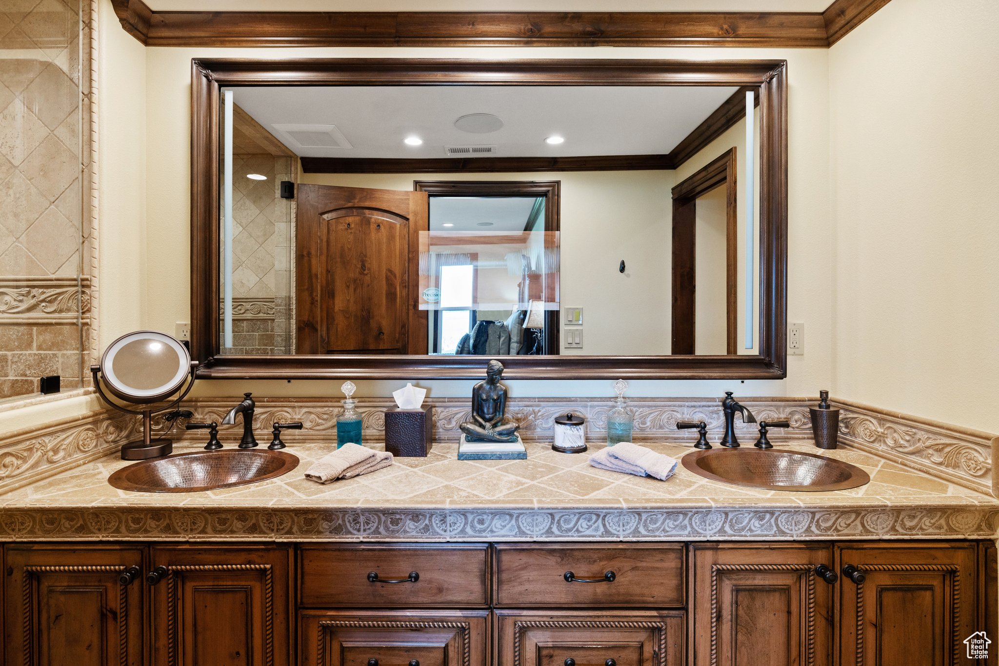 SARATOGA SPRINGS - Residential