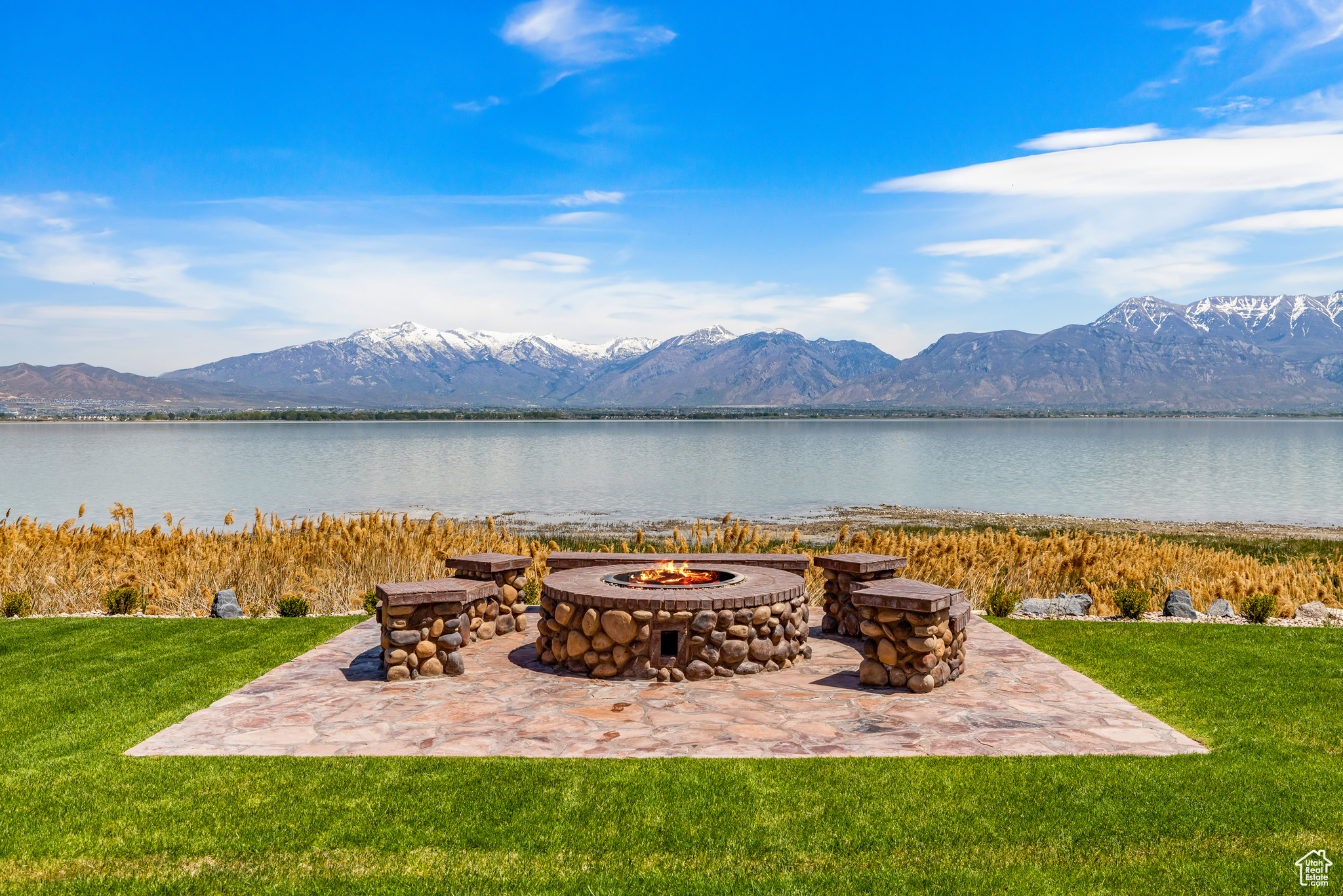 SARATOGA SPRINGS - Residential