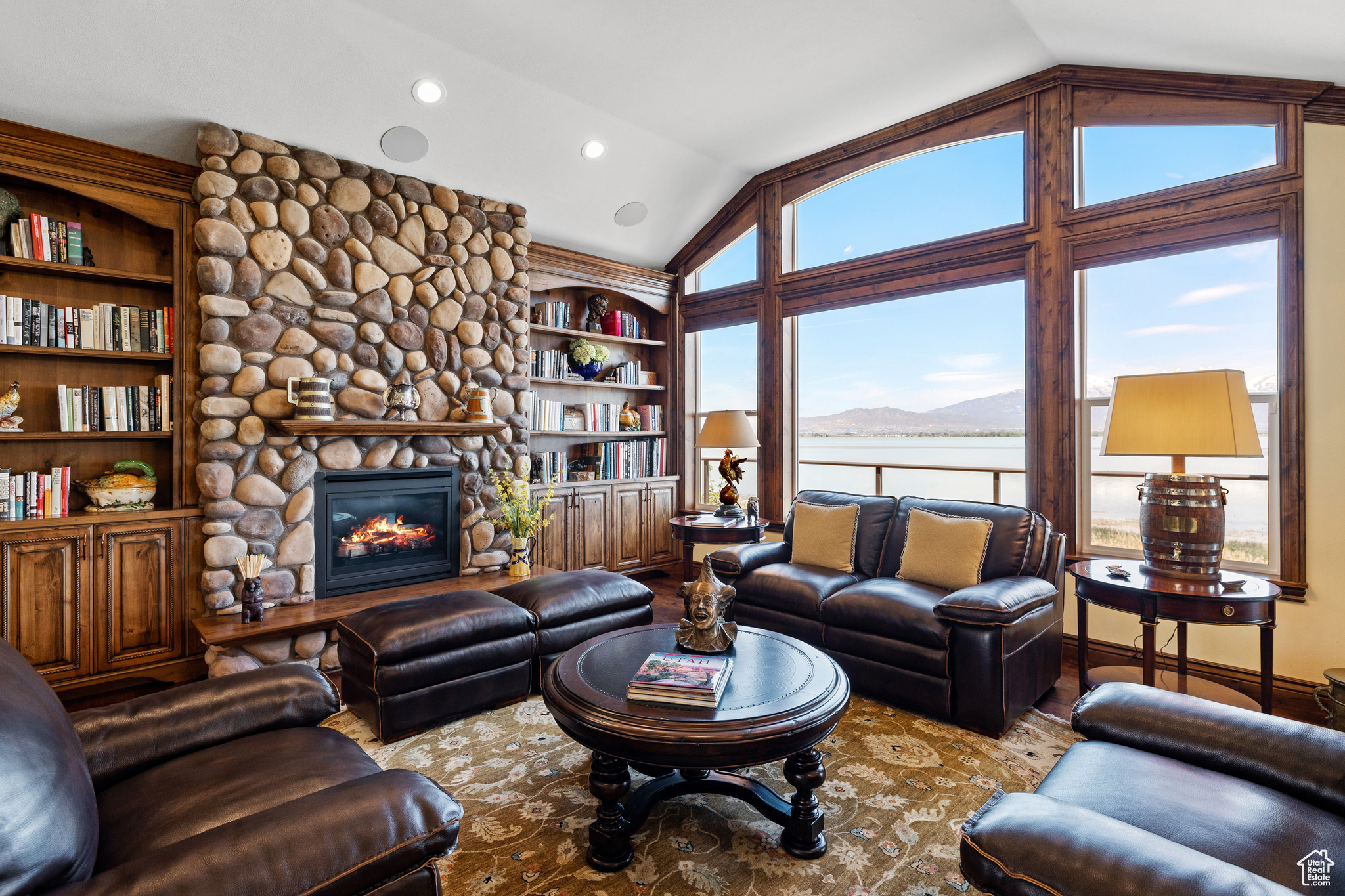 SARATOGA SPRINGS - Residential