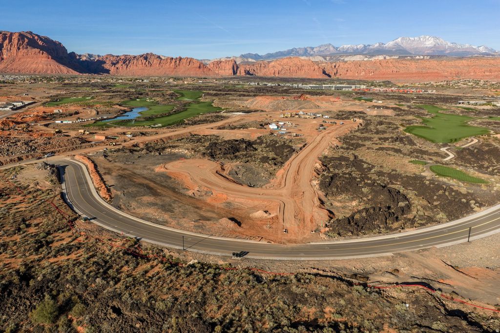 Photo of 61 SILVER REEF #61, Santa Clara, UT 84765 (MLS # 2136512)