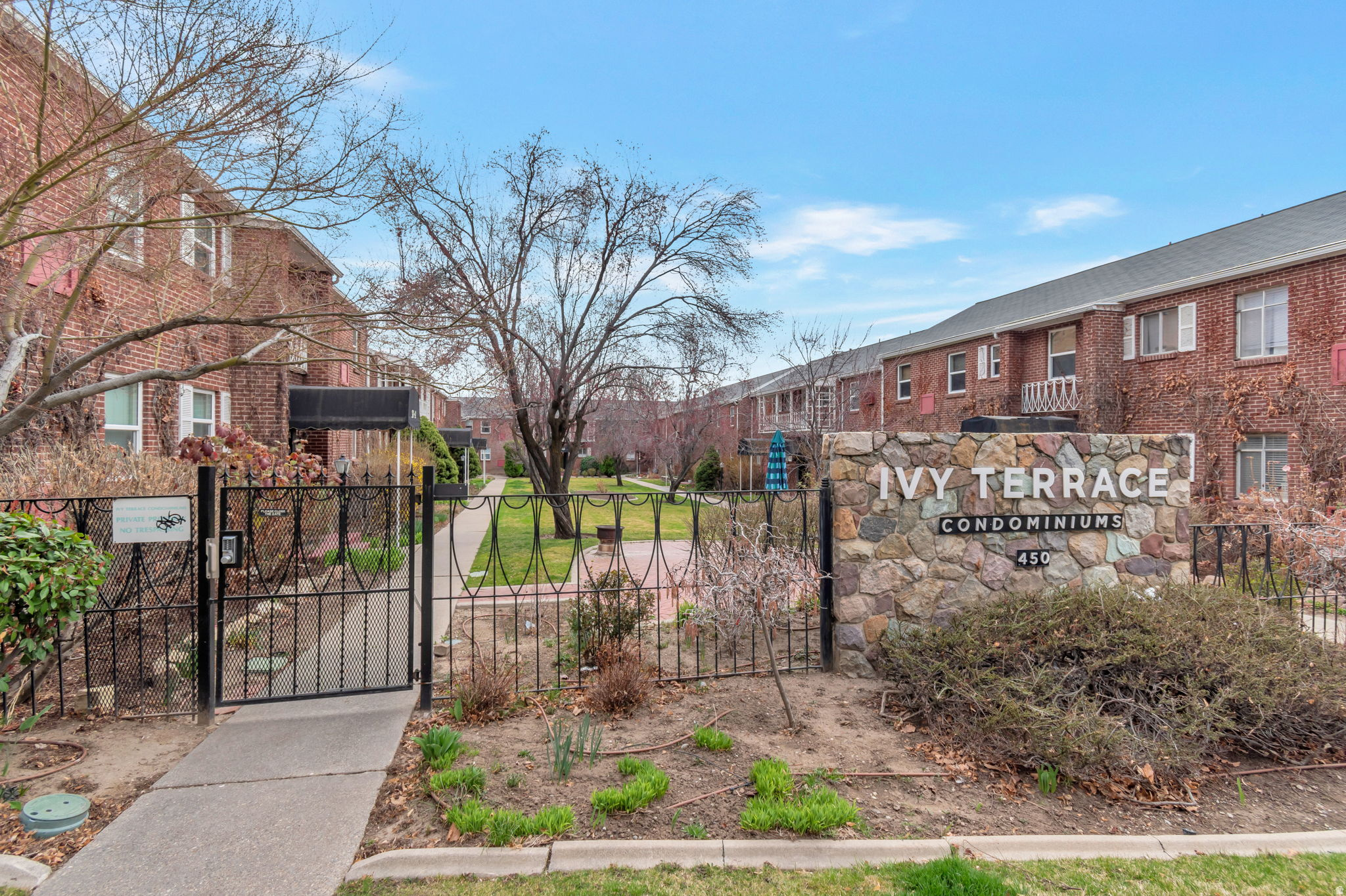 IVY TERRACE CONDOMINIUMS - Residential