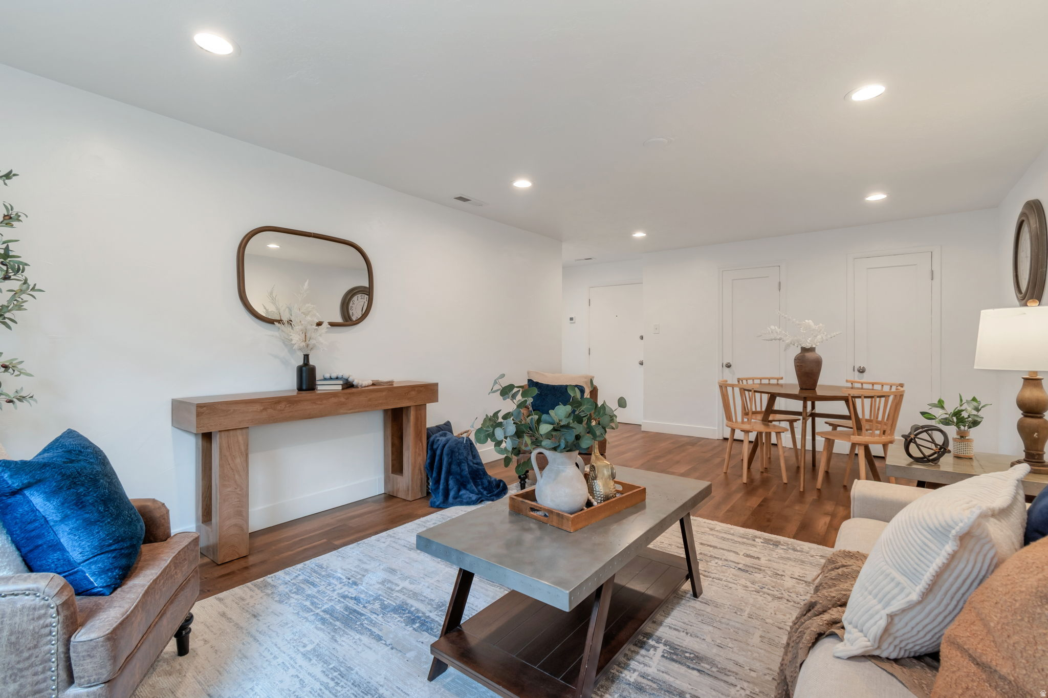 IVY TERRACE CONDOMINIUMS - Residential