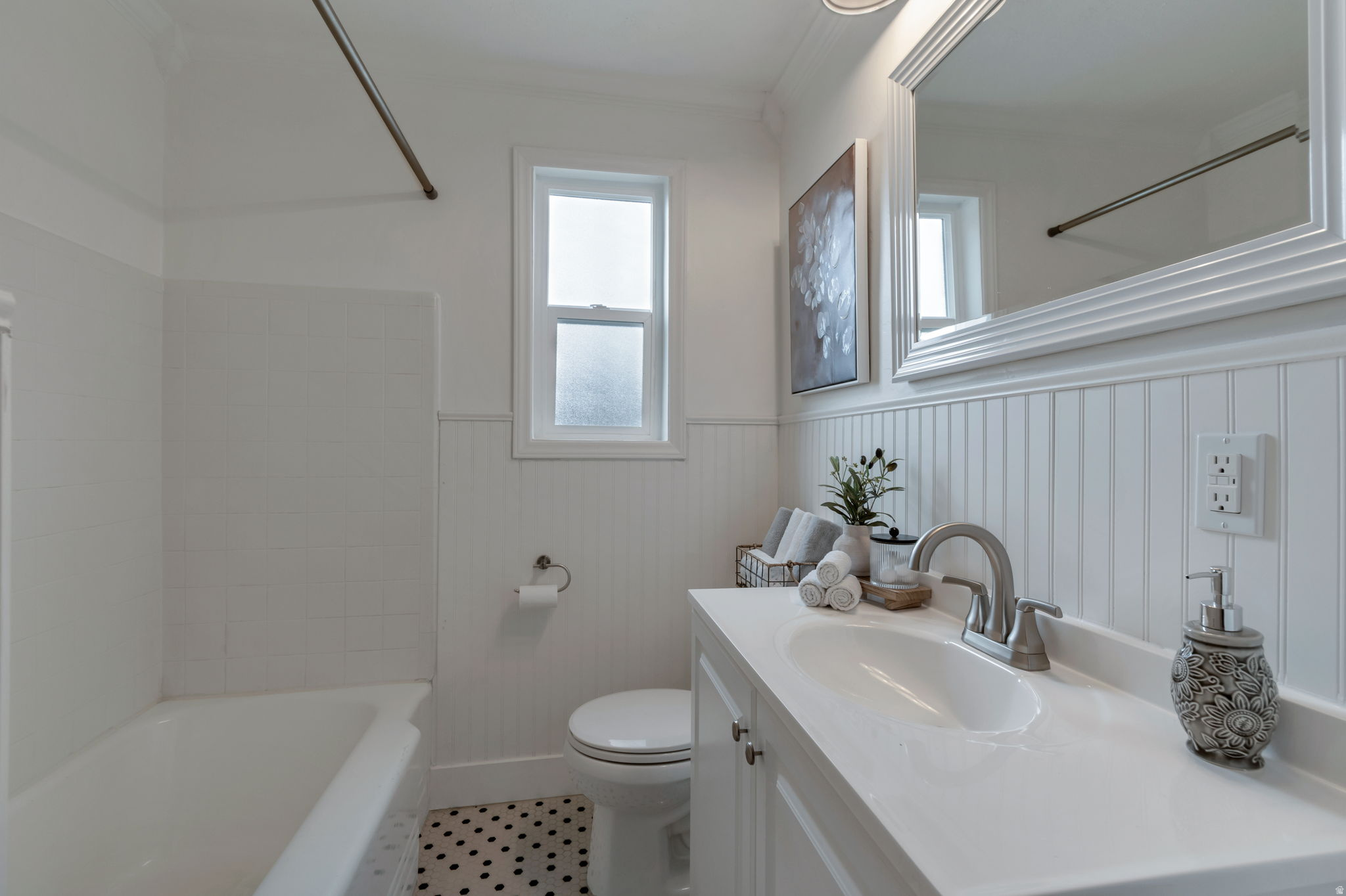 IVY TERRACE CONDOMINIUMS - Residential