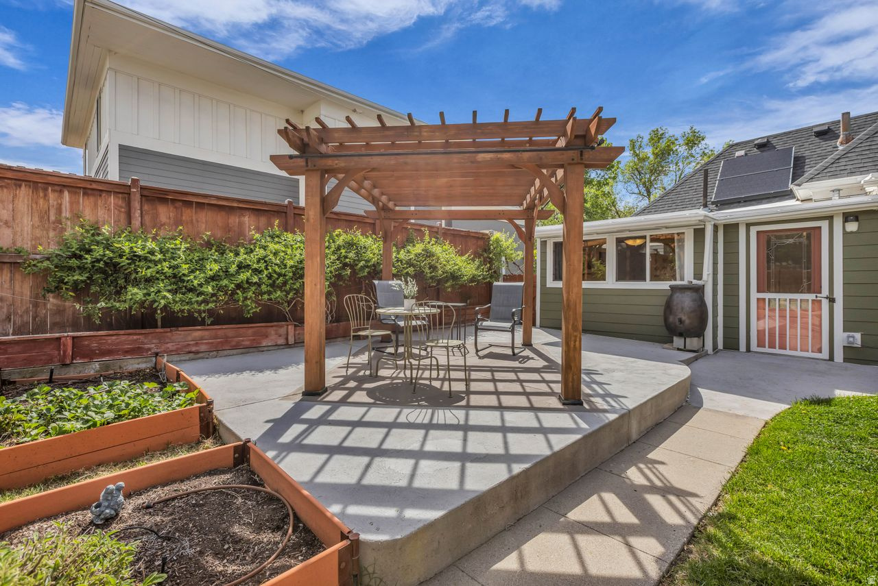 LINCOLN PARK - Residential