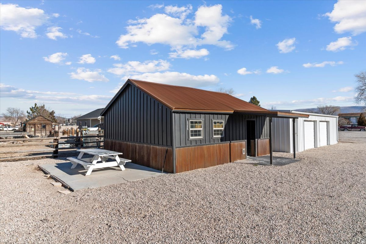 YOUNG PROPERTY - Residential