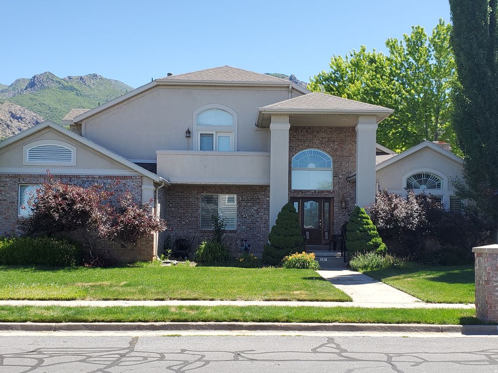 Photo of 39 S 2625 E, Layton, UT 84040 (MLS # 2167955)