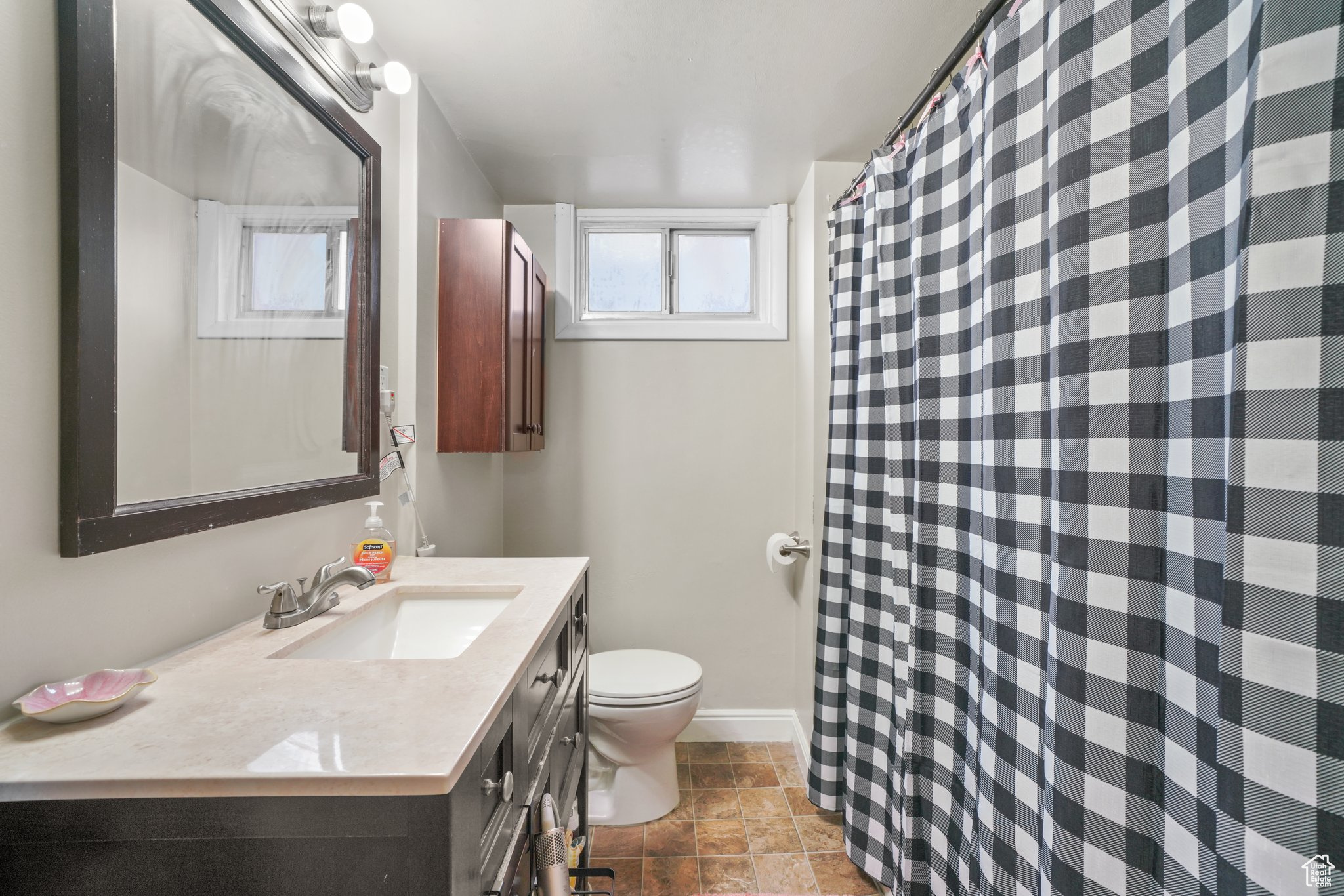 328 E 200, Springville, Utah image 15