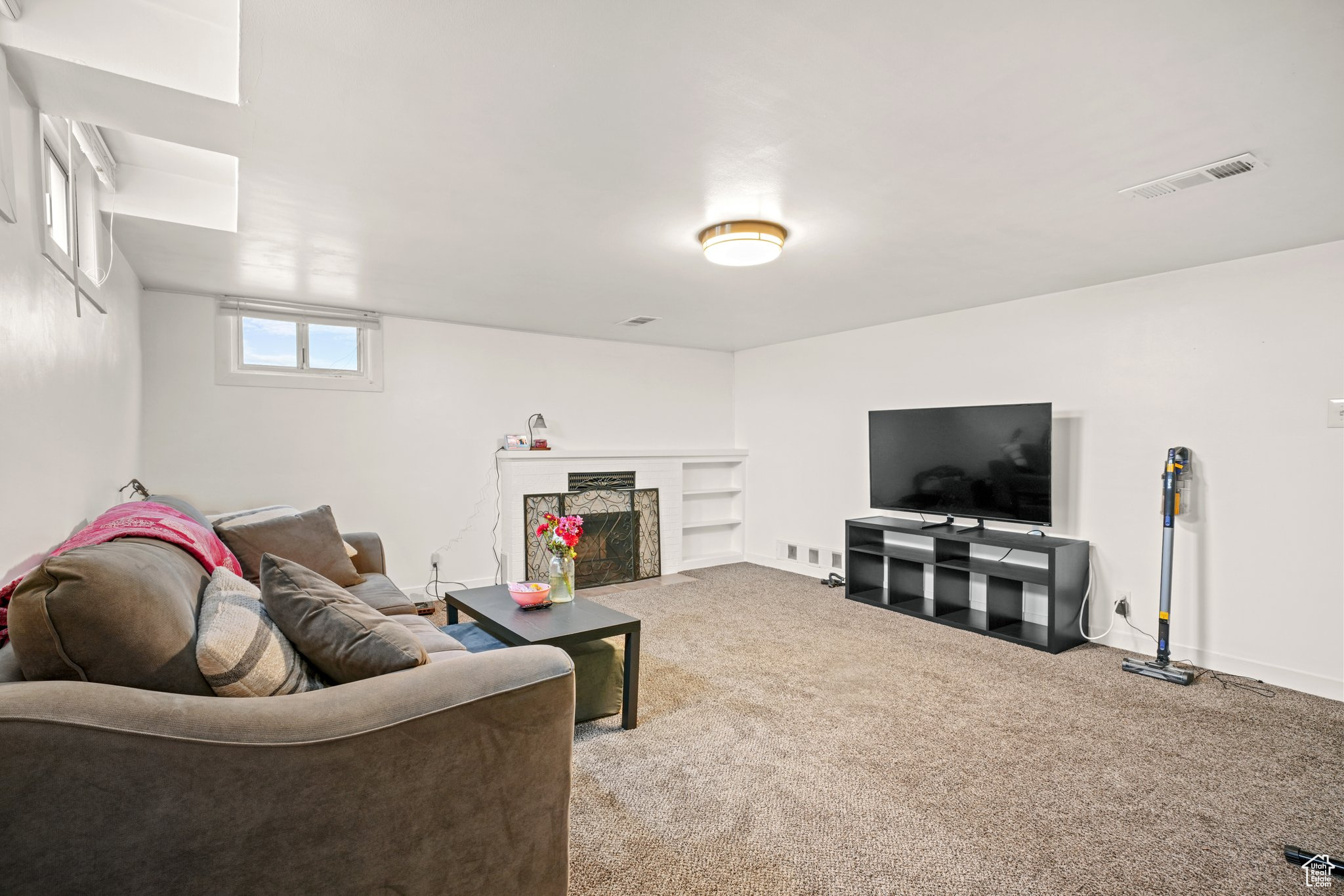 328 E 200, Springville, Utah image 9