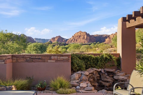 Tiny photo for 3052 N SNOW PKWY #5, Saint George, UT 84770 (MLS # 2185630)