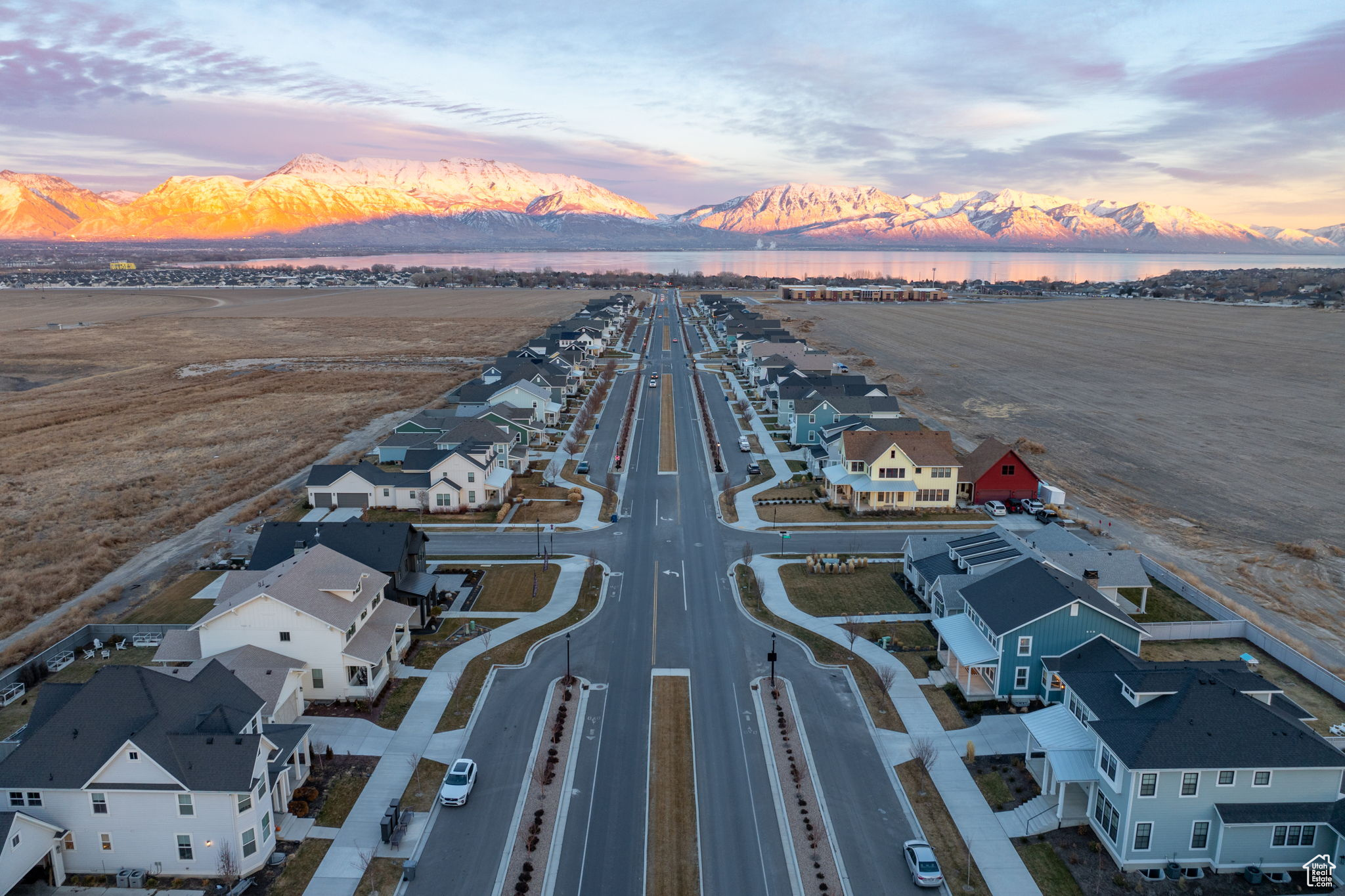 BEACON POINTE - Residential