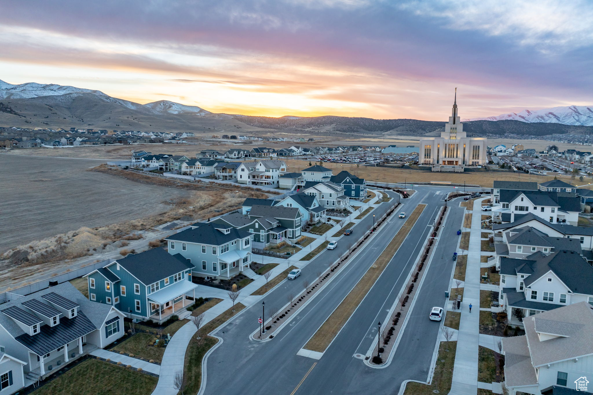 BEACON POINTE - Residential