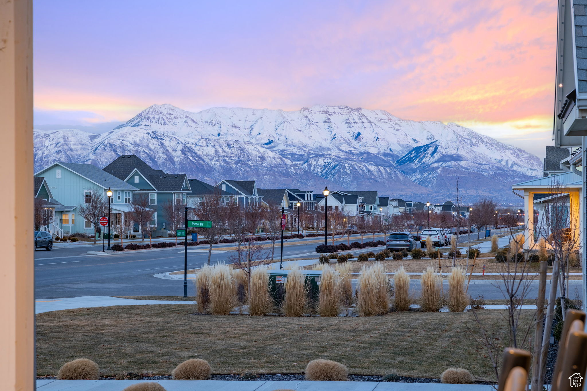 BEACON POINTE - Residential