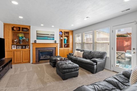 Tiny photo for 558 EASTPOINTE CIR, North Salt Lake, UT 84054 (MLS # 2138174)