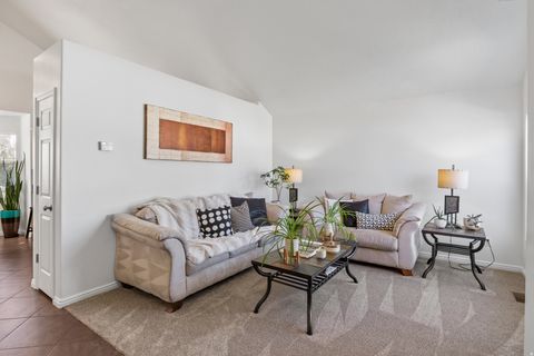 Tiny photo for 558 EASTPOINTE CIR, North Salt Lake, UT 84054 (MLS # 2138174)