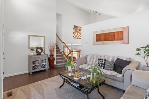 Tiny photo for 558 EASTPOINTE CIR, North Salt Lake, UT 84054 (MLS # 2138174)