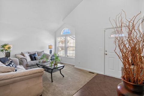 Tiny photo for 558 EASTPOINTE CIR, North Salt Lake, UT 84054 (MLS # 2138174)