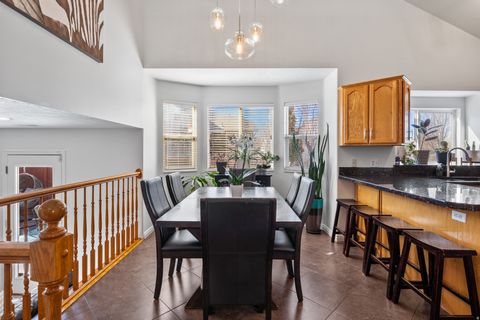 Tiny photo for 558 EASTPOINTE CIR, North Salt Lake, UT 84054 (MLS # 2138174)