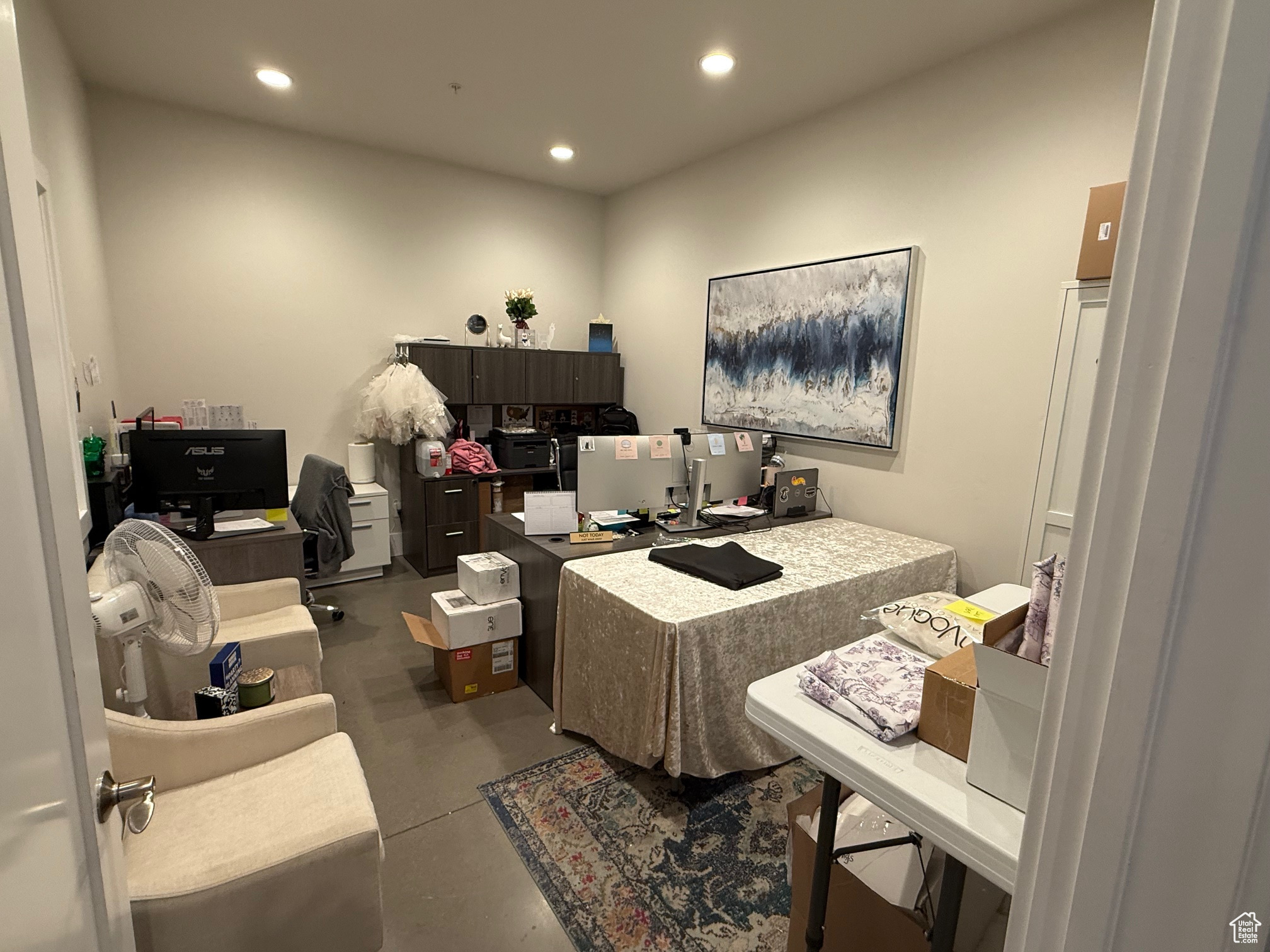 CLEAR LAKE - Commercial Lease