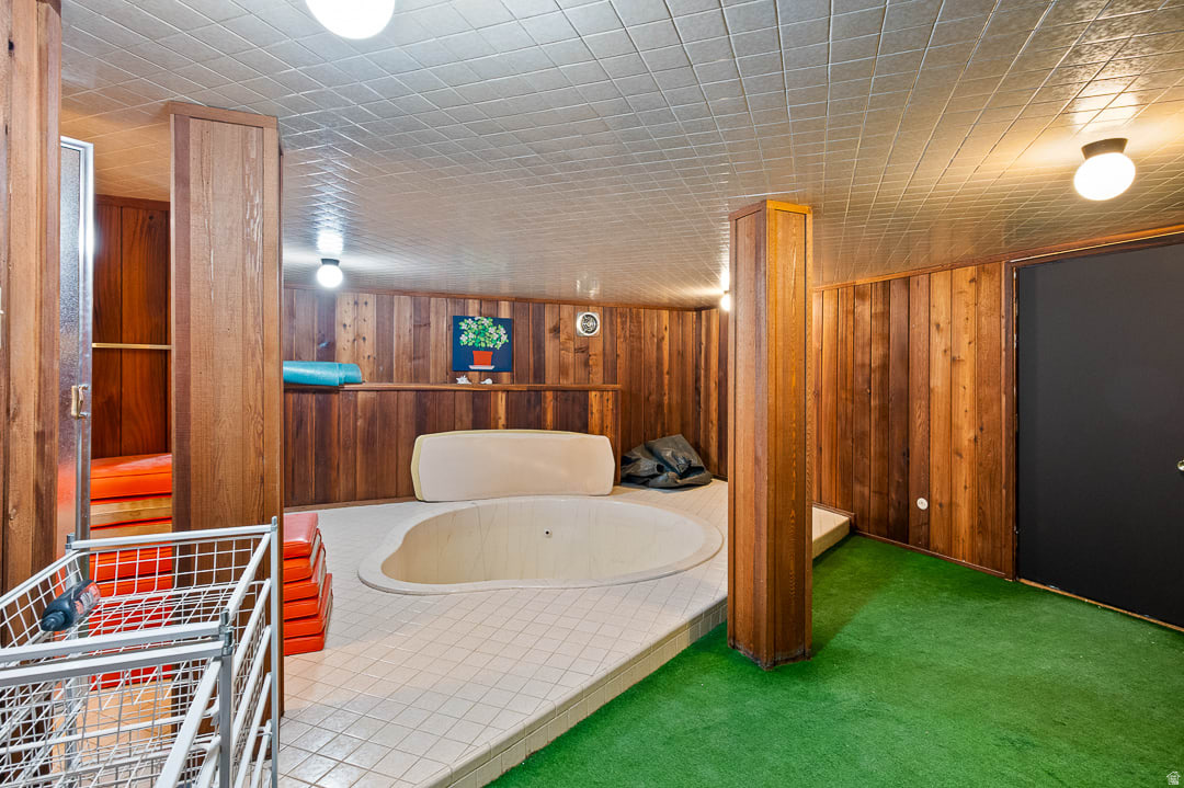 SHERWOOD HILLS - Residential