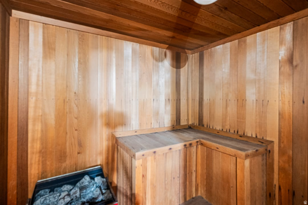 SHERWOOD HILLS - Residential