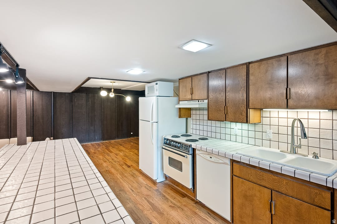 SHERWOOD HILLS - Residential