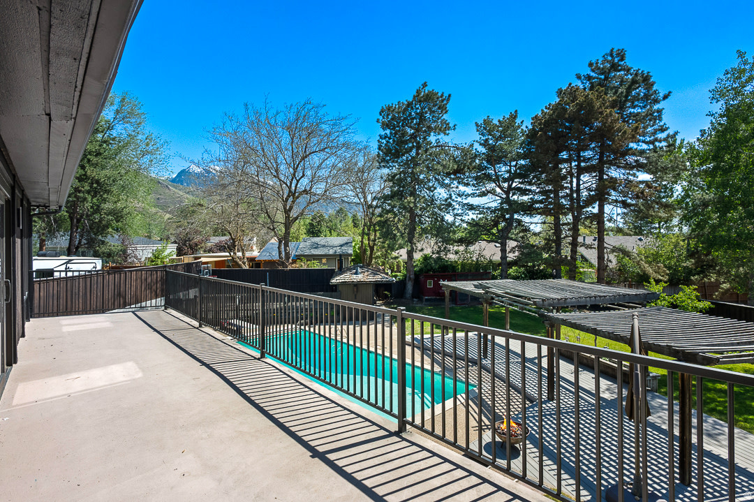 SHERWOOD HILLS - Residential
