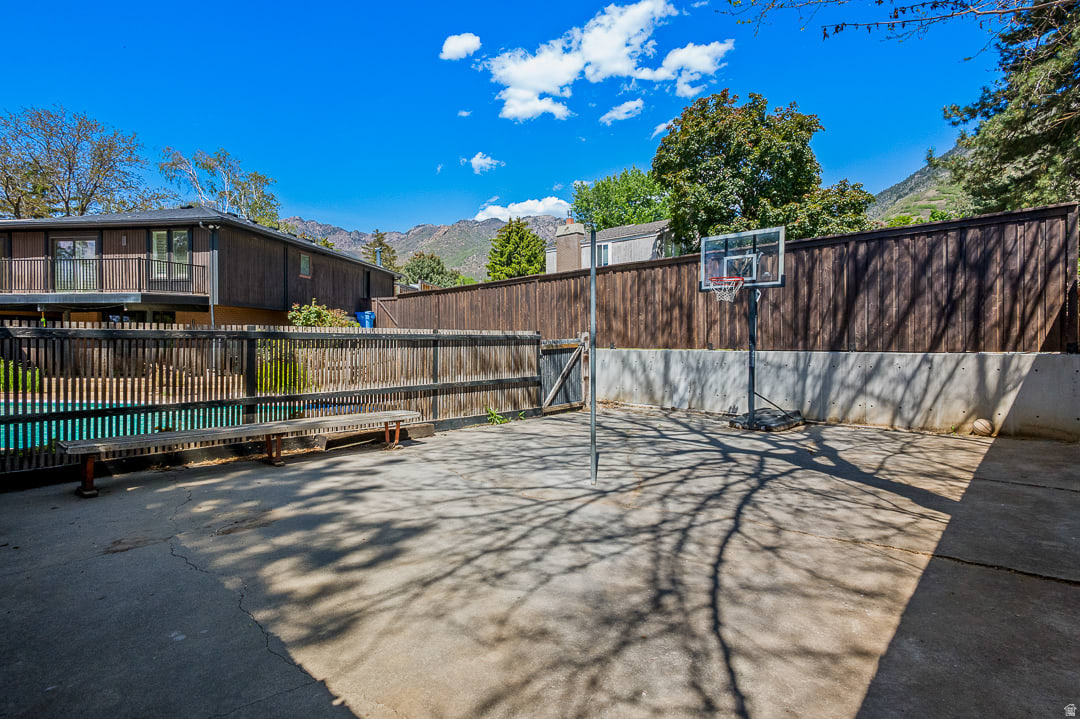 SHERWOOD HILLS - Residential