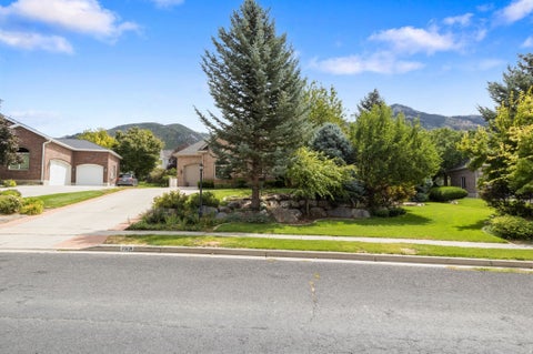 Tiny photo for 2508 BARKER PKWY, North Ogden, UT 84414 (MLS # 2179740)