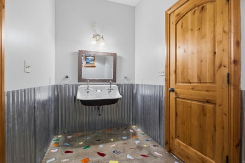 Tiny photo for 2508 BARKER PKWY, North Ogden, UT 84414 (MLS # 2179740)