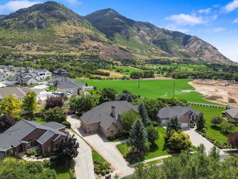 Tiny photo for 2508 BARKER PKWY, North Ogden, UT 84414 (MLS # 2179740)