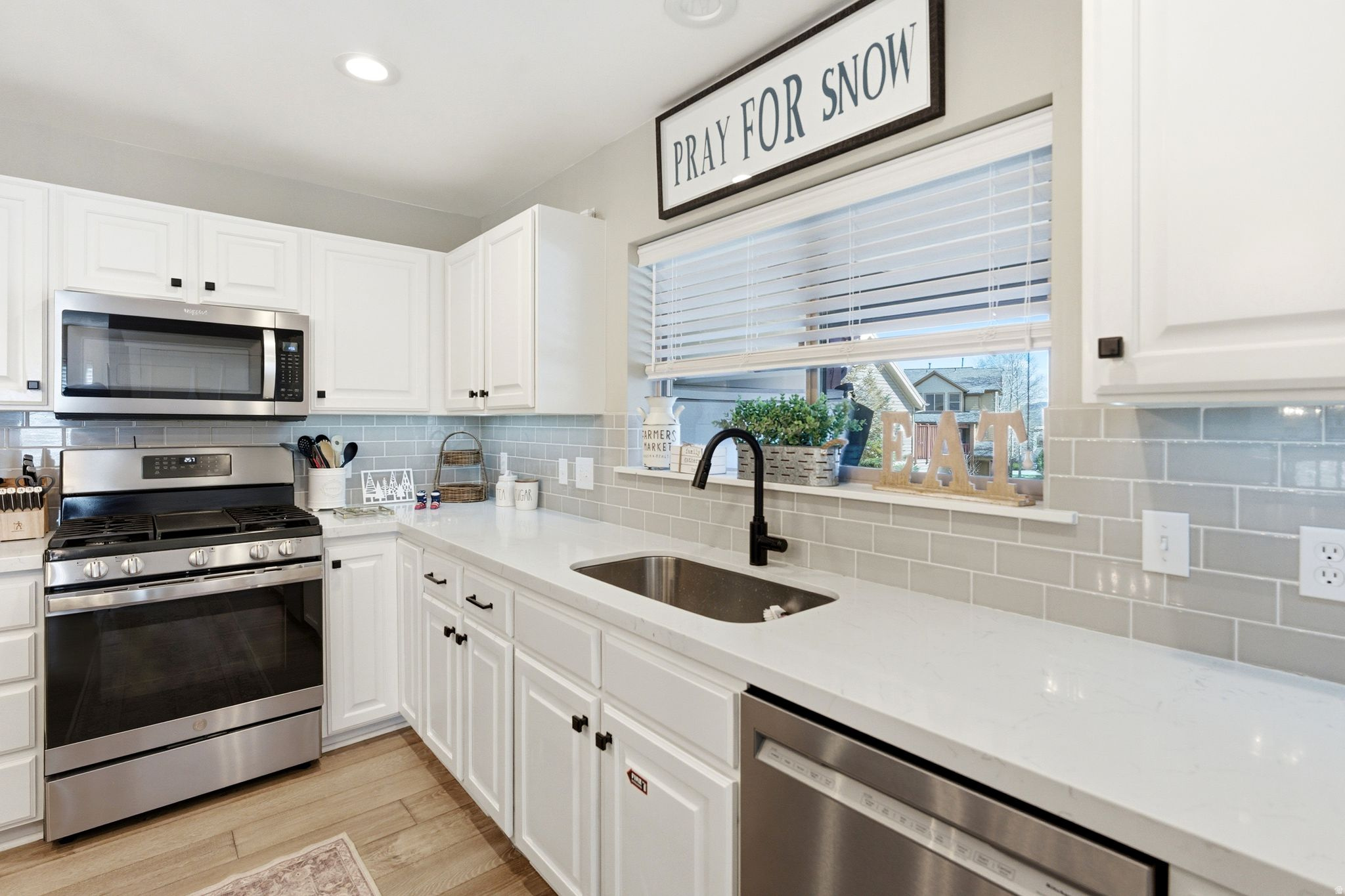 BEAR HOLLOW VILLAGE SUBDIVISION - Residential