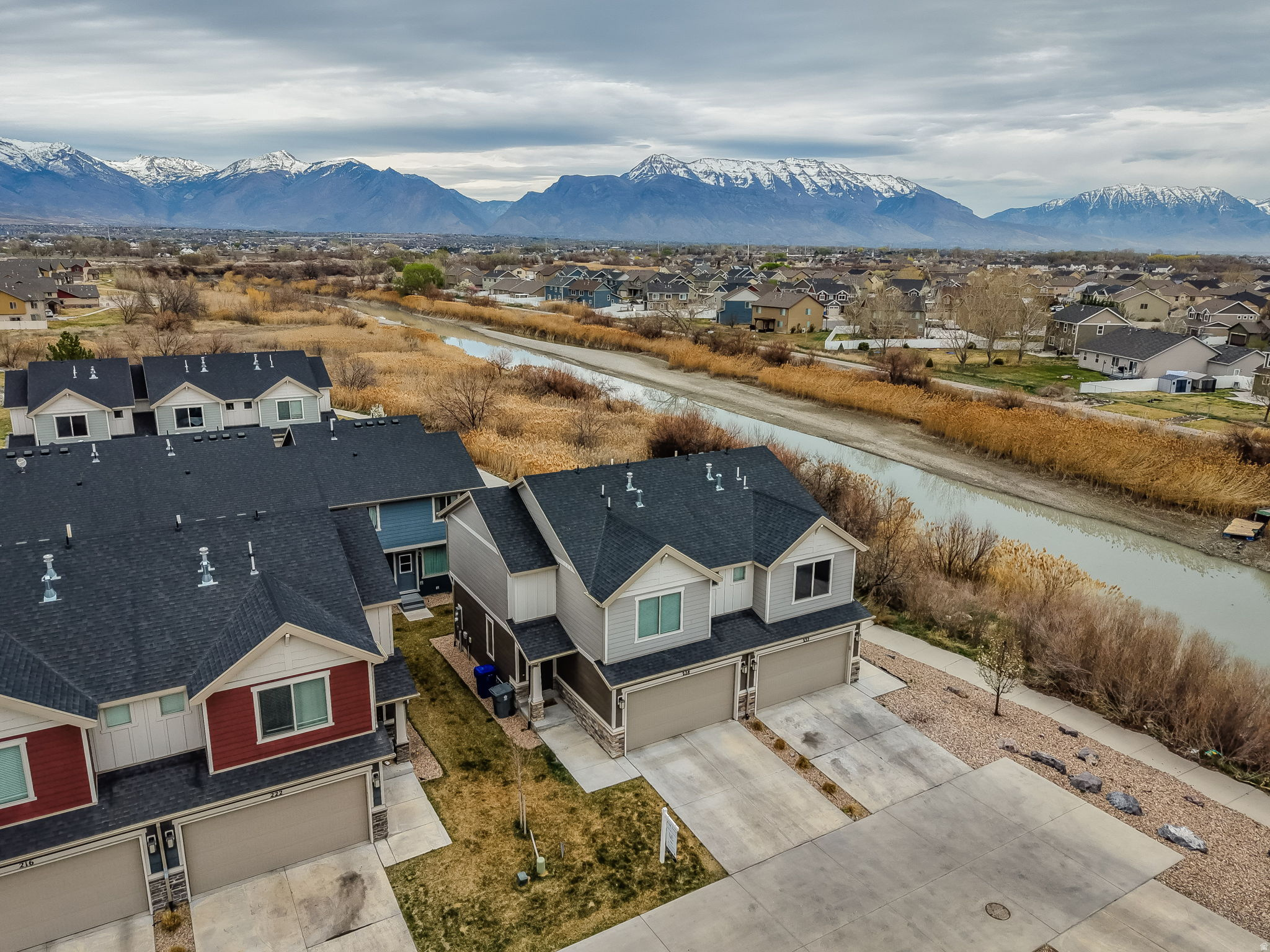 RIVER BEND TOWNHOMES - Residential