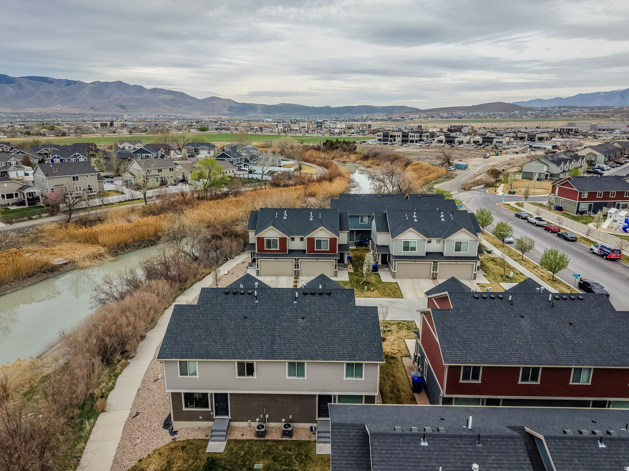 RIVER BEND TOWNHOMES - Residential