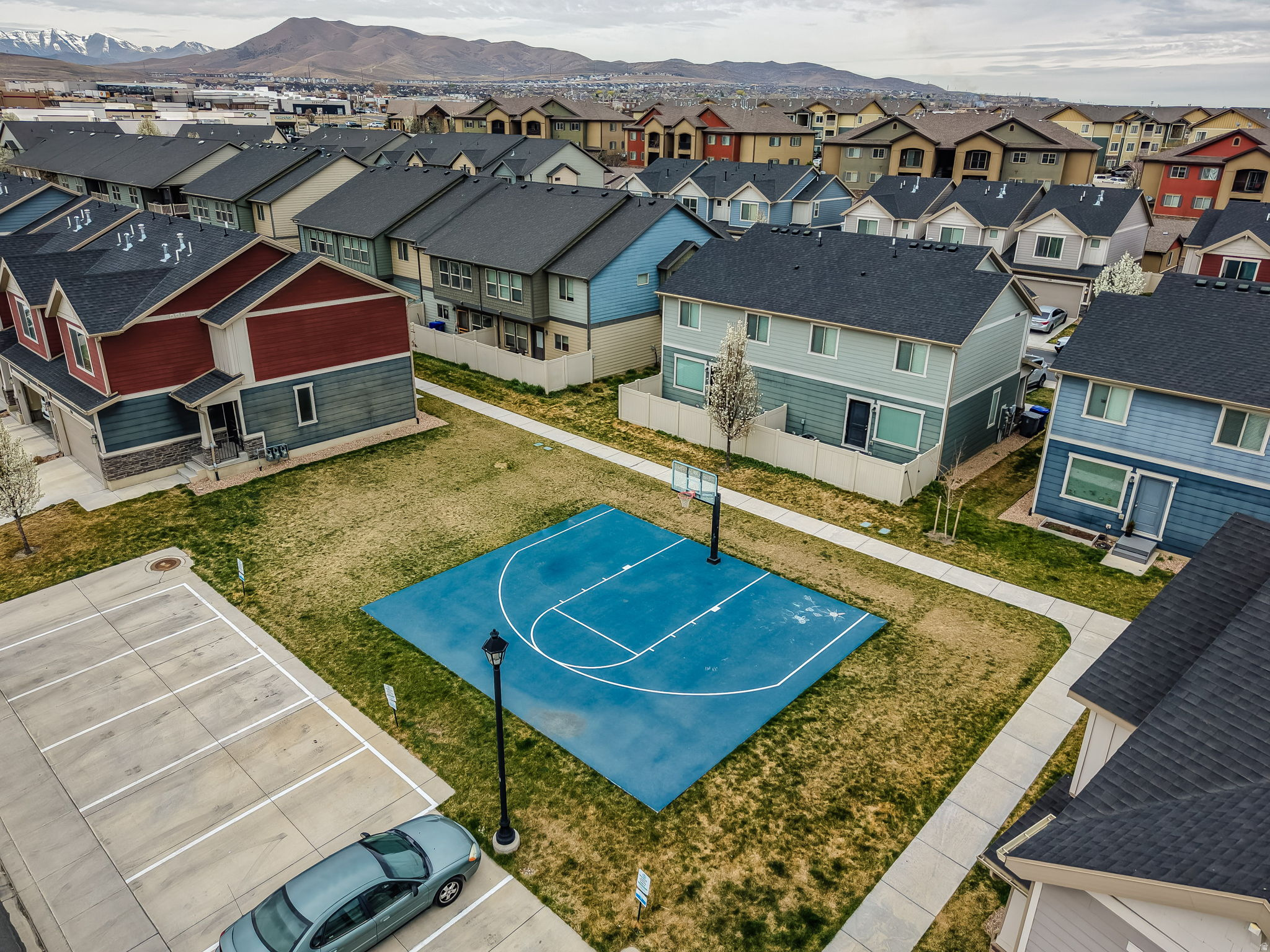 RIVER BEND TOWNHOMES - Residential