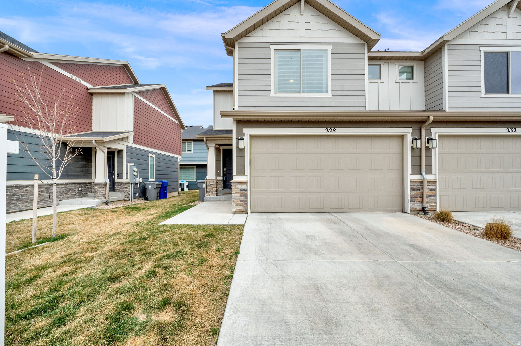 RIVER BEND TOWNHOMES - Residential