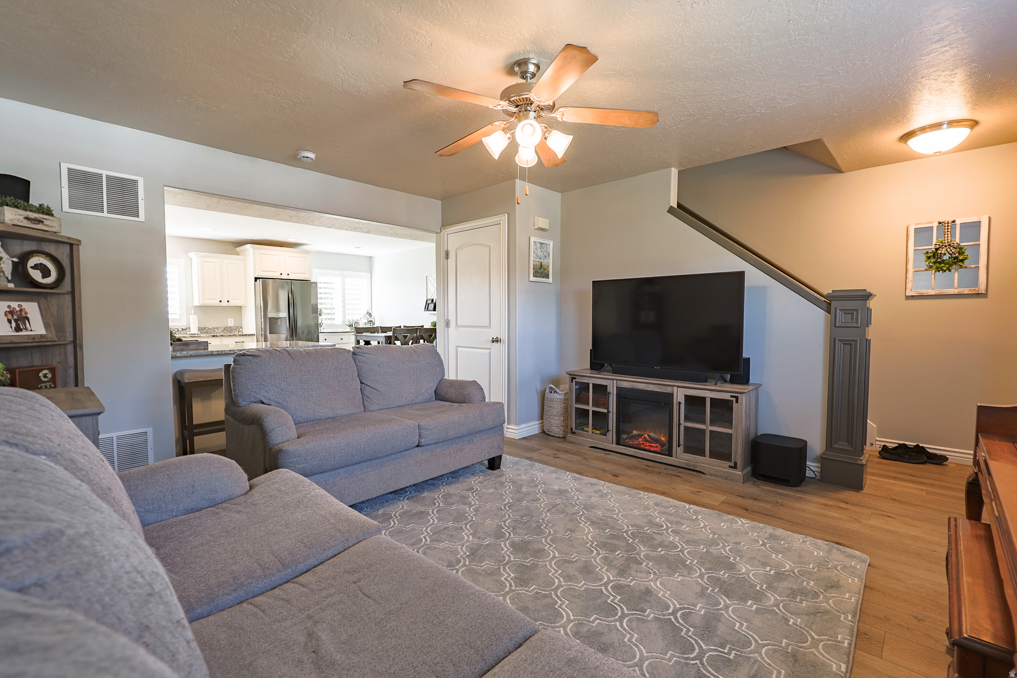 LIVINGSTON ESTATES - Residential Income