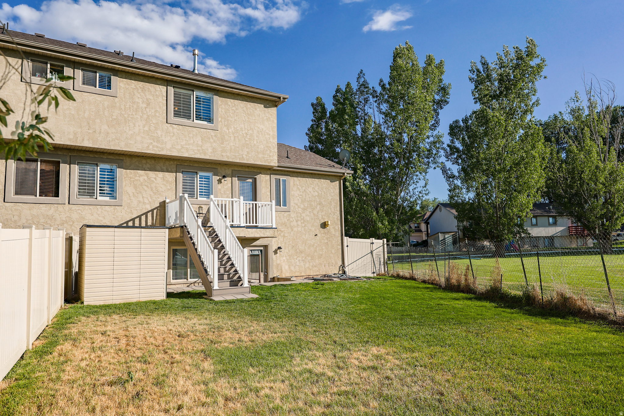 LIVINGSTON ESTATES - Residential Income