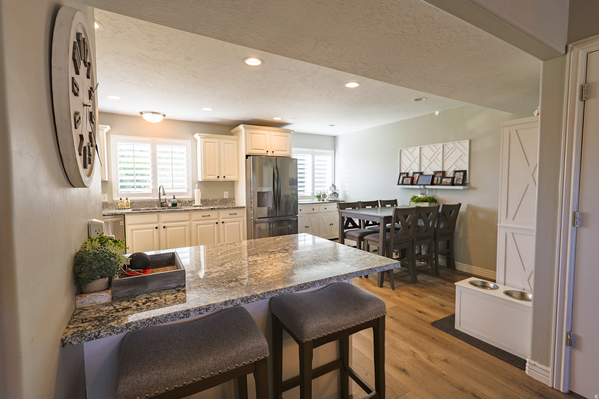 LIVINGSTON ESTATES - Residential Income