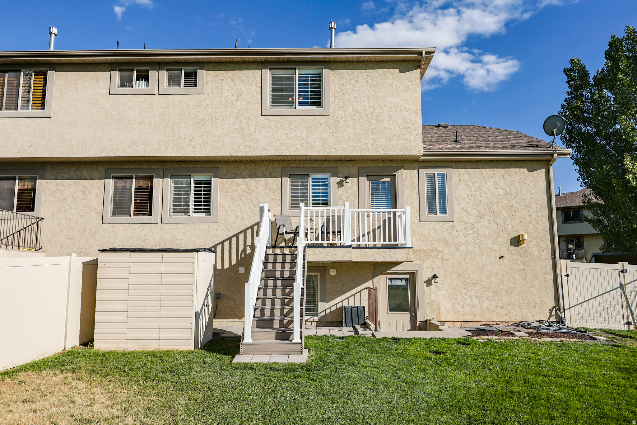 LIVINGSTON ESTATES - Residential Income