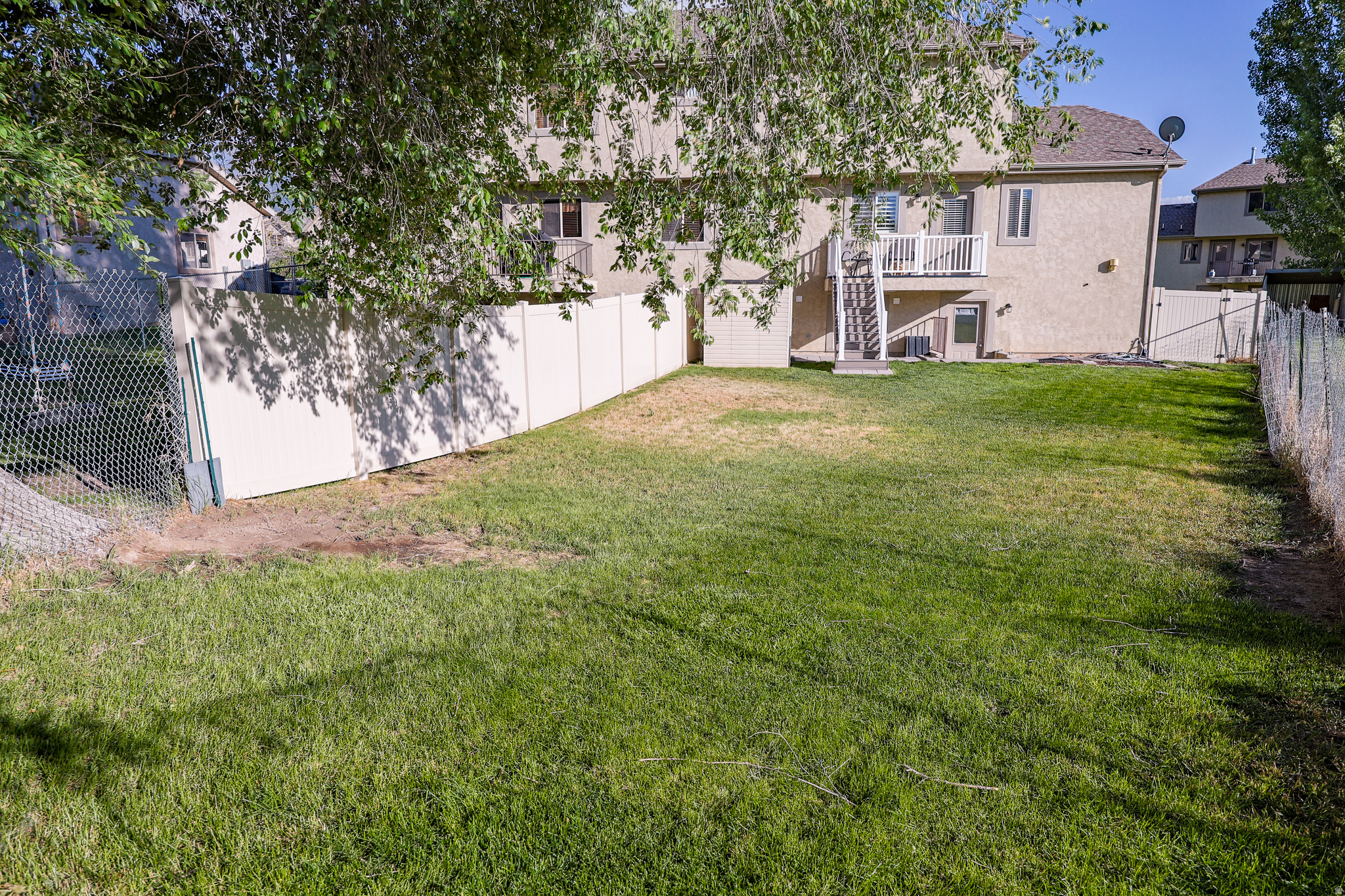 LIVINGSTON ESTATES - Residential Income