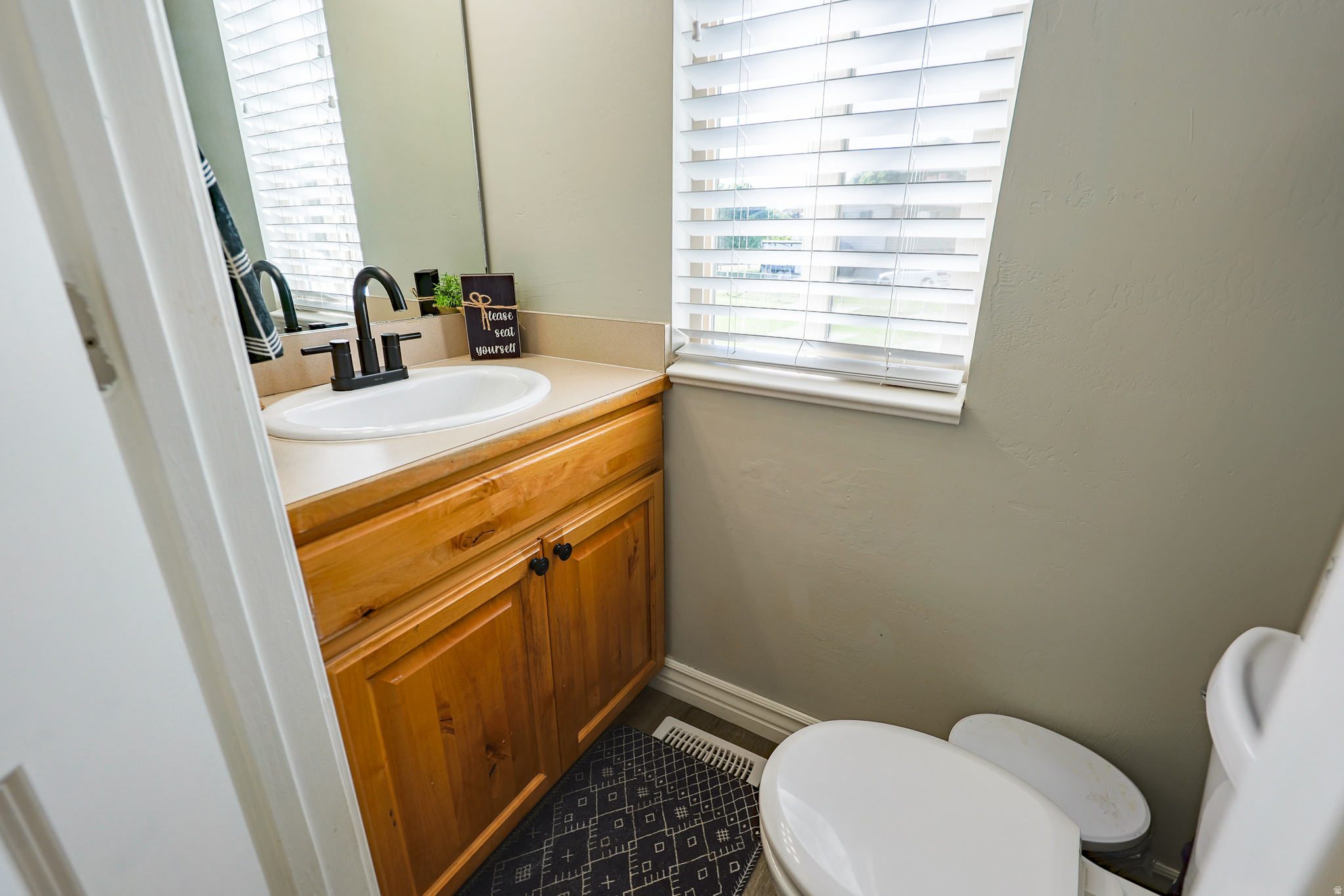 LIVINGSTON ESTATES - Residential Income