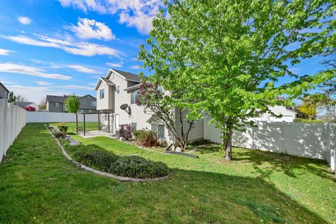 Tiny photo for 4020 WESTLAKE DR, Roy, UT 84067 (MLS # 2150306)